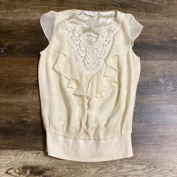 Chiana SILK Sleeveless blouse - Picture 2 of 7